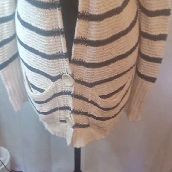 Free people beach sweater size small - Picture 3 of 8